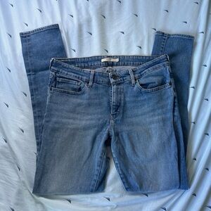 Levi’s 711 Skinny Jeans